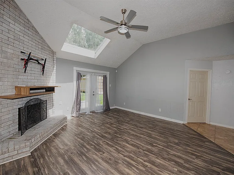 2914 Tarpon Dr — Photo 10