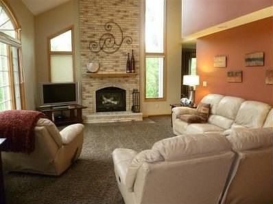 2nd image of 3542 Briar Crest Dr