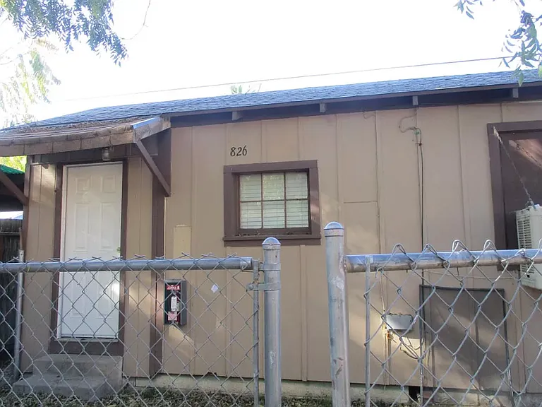 826 Pomona Ave — Photo 1