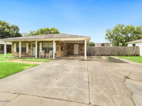 1016 Christopher St, New Iberia, LA 70563