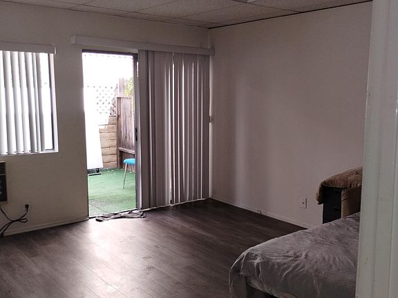 4th image of 1425 6th St #4