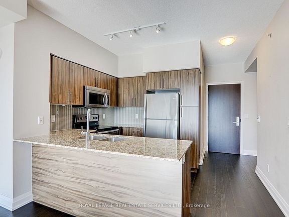3rd image of 65 Speers Rd #1510