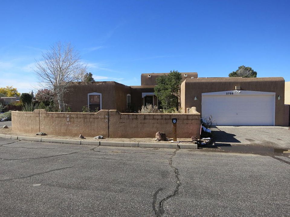 1st image of 2758 Cliffrose Dr NE