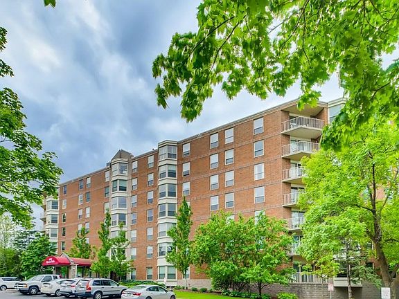 2nd image of 1425 W 28th St APT 118