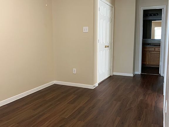 5th image of 5905 Allison Rd #5905B