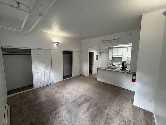 3rd image of 401 8th St #15