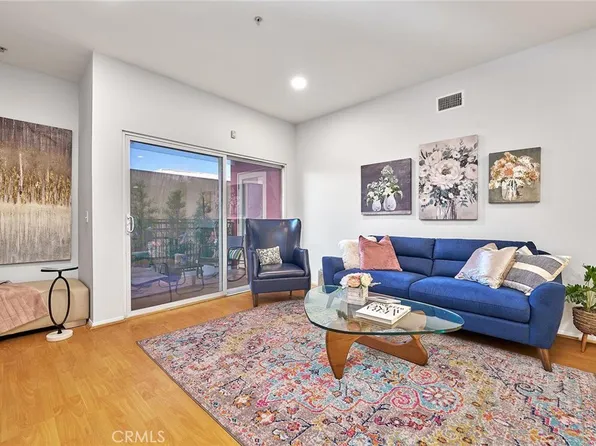 11124 Burbank Blvd APT 105, North Hollywood, CA 91601