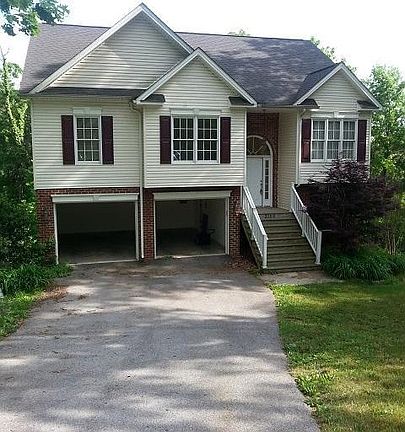 3rd image of 2100 Lubna Dr