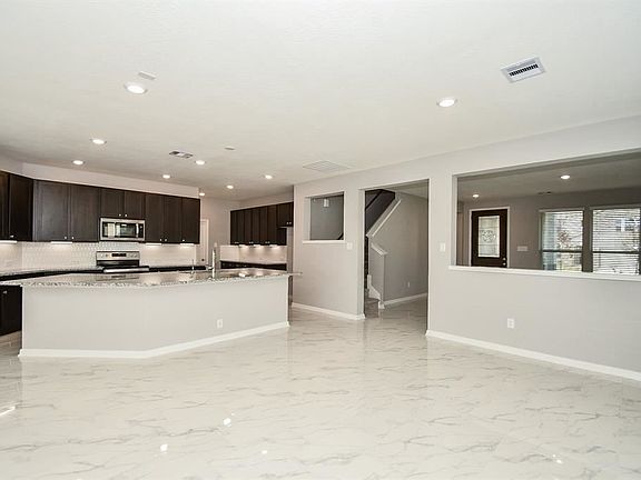 3rd image of 5812 Texas Sage Dr