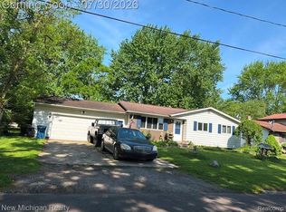4376 Wheatland Dr, Swartz Creek, MI 48473