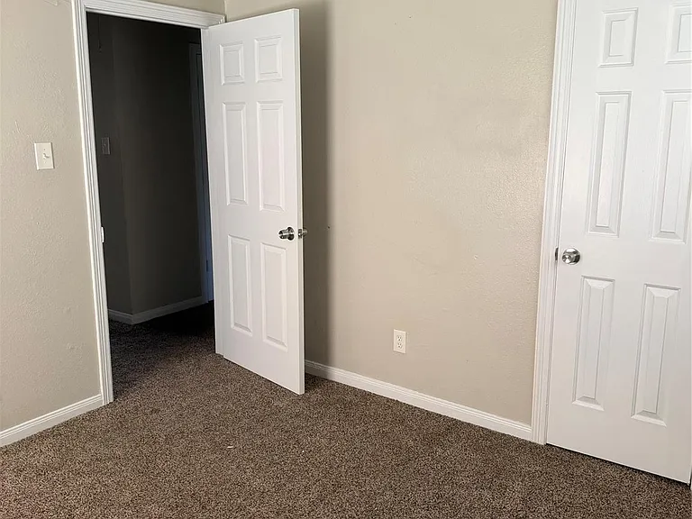 3203 Cliffdale St — Photo 18