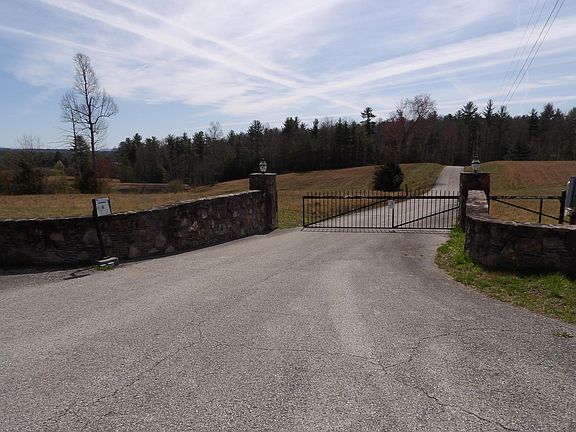2nd image of 243 Mountain View Dr #19