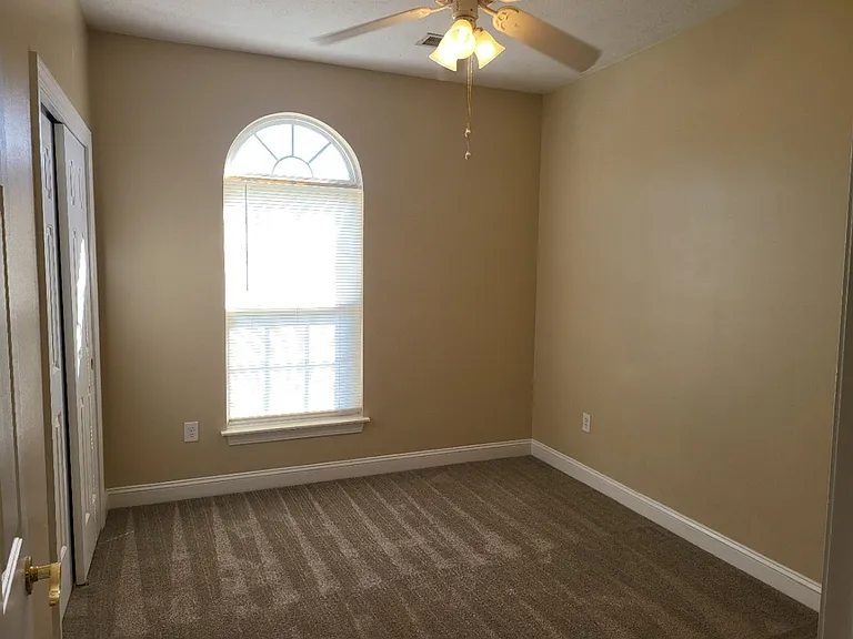 119 Fountain Pointe Ln #201 — Photo 6