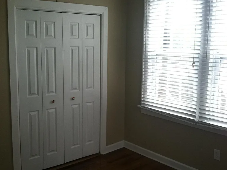 1007 7th Ave — Photo 3