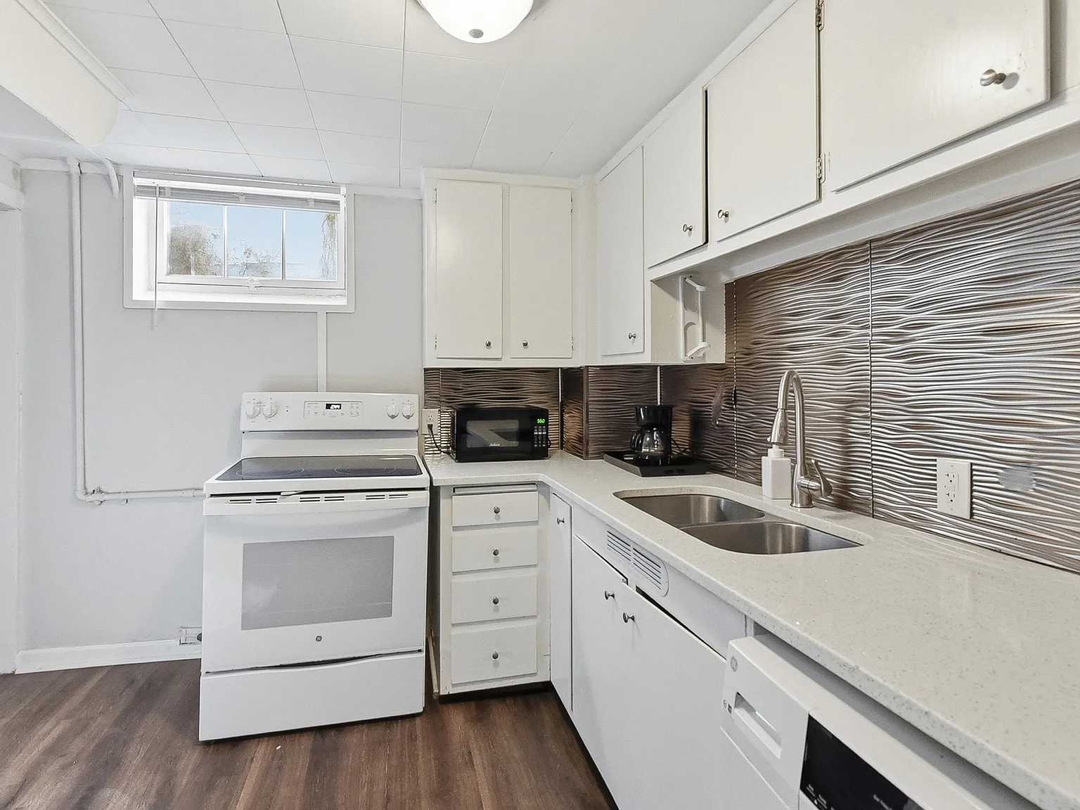 1 bed, 667 sqft, $1,150 — Photo 3