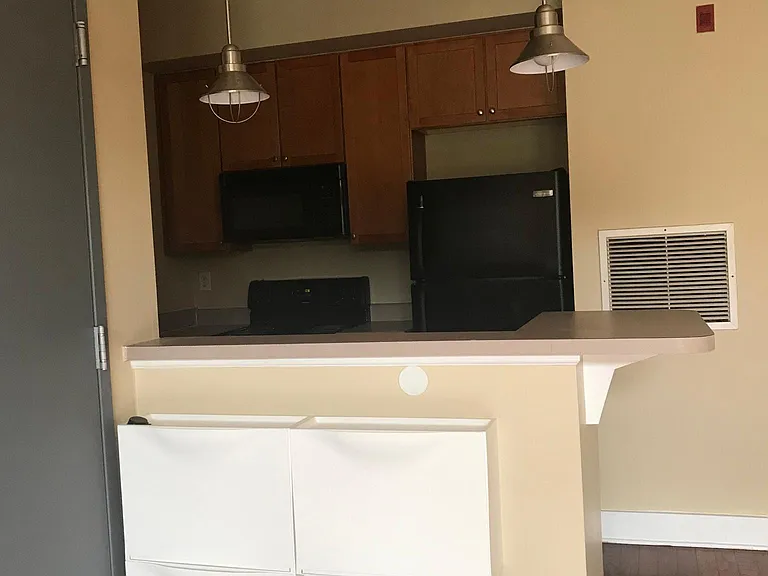 502 Pryor St SW — Photo 4