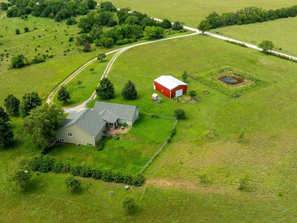 1st image of 17776 SW Tawakoni Rd