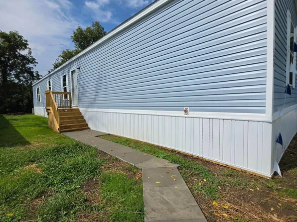 152 Maplewood Ln, London, OH 43140