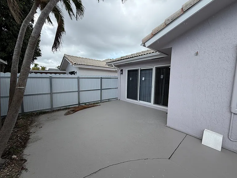 17133 SW 146th Ct — Photo 8