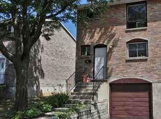 120 Quigley Rd #34, Hamilton, ON L8K6L4