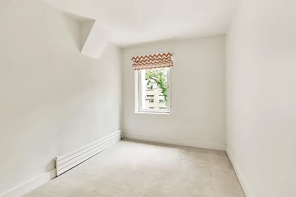 Rented by Sotheby's International Realty | media 38