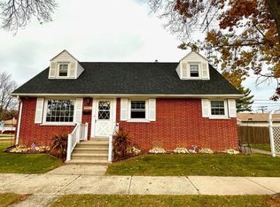 1724 39th St, Kenosha, WI 53140