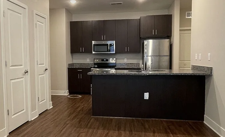 Brighton Crossing Apartments — Photo 55