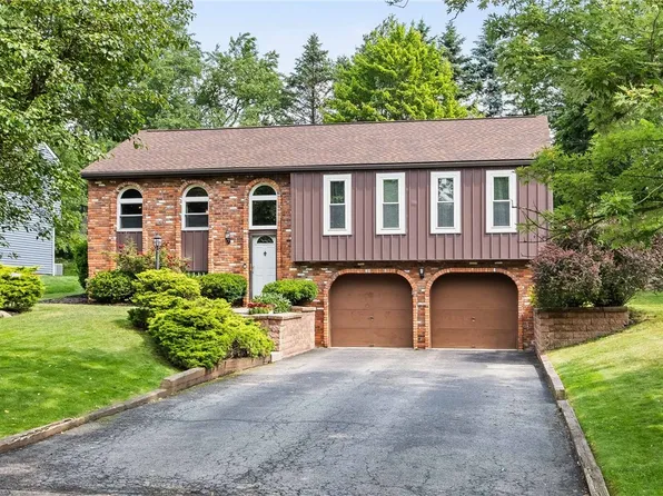 833 Glendale Ct, Cranberry Township, PA 16066