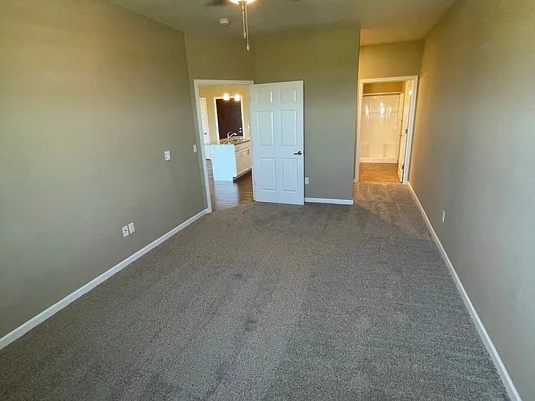 Grasslands Apartments — Photo 51