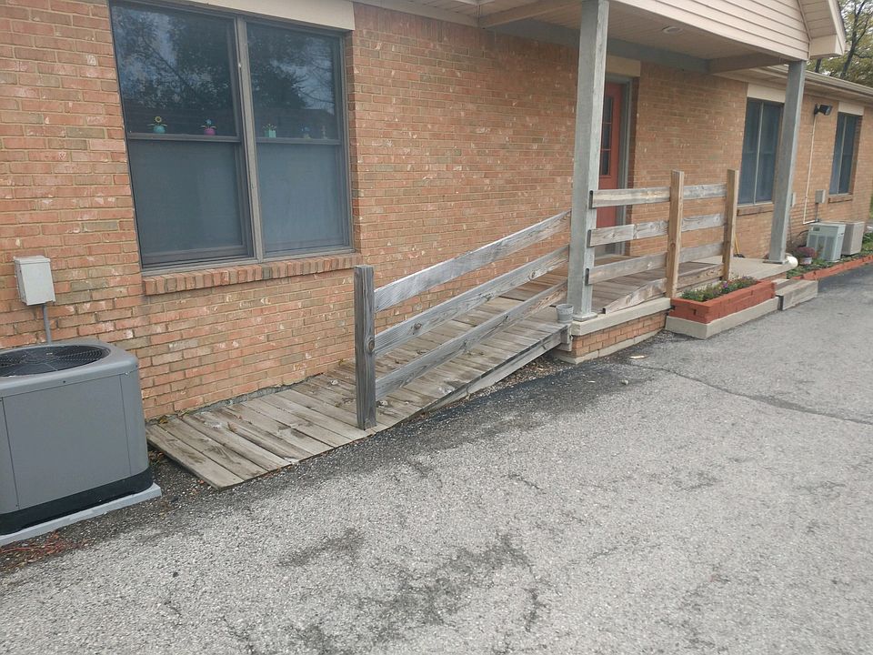 Handicap accessible ramp to back entry