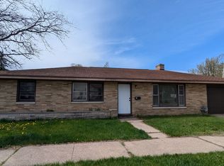 1635 Roberts St, Muskegon, MI 49442