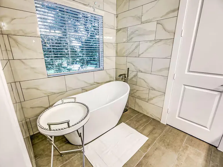 5215 Farmer St — Photo 22