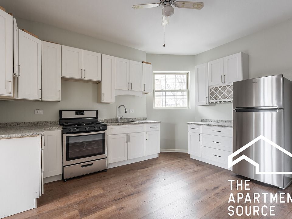 1st image of 2426 N Clybourn Ave #2