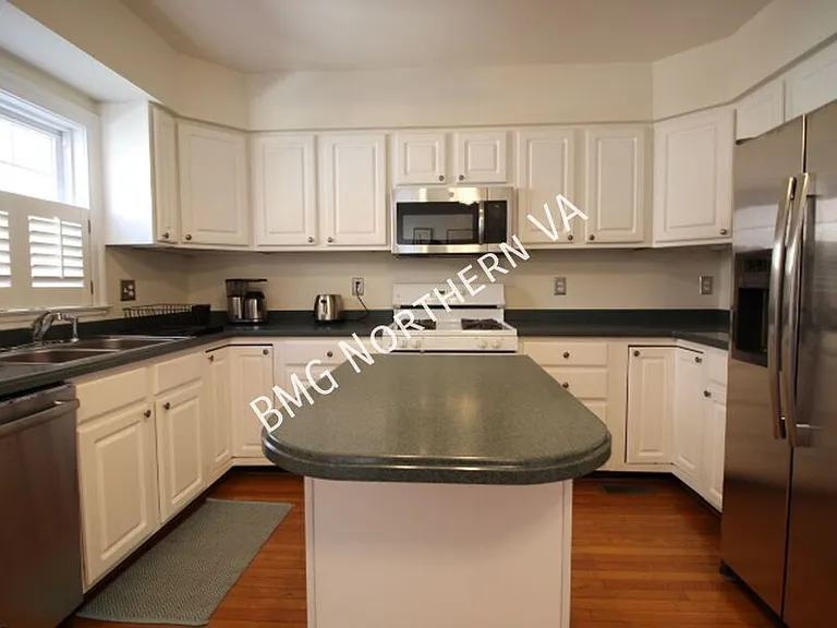 2304 N Greenbrier Ct #206 — Photo 13