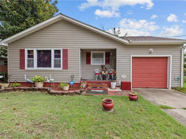 1303 Willnew Dr, Hampton, VA 23669