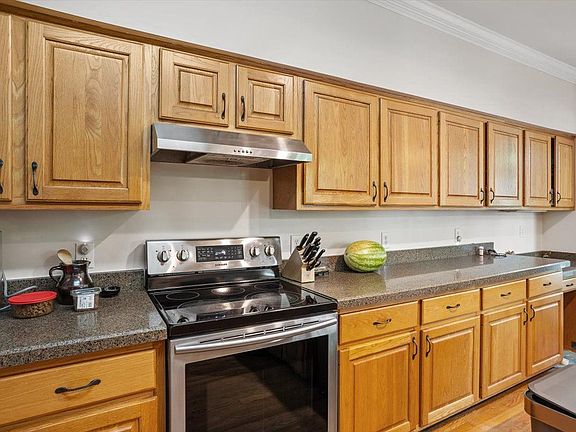 5th image of 203 Widecombe Ct