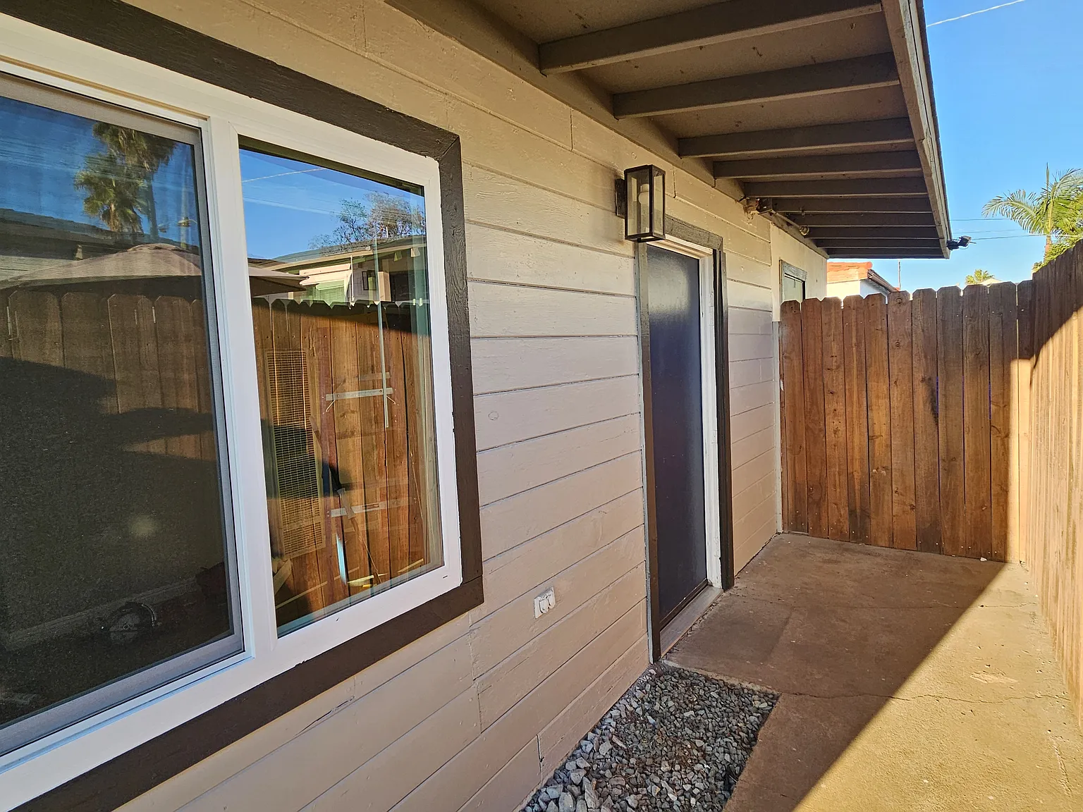 1424 Lemon St — Photo 1