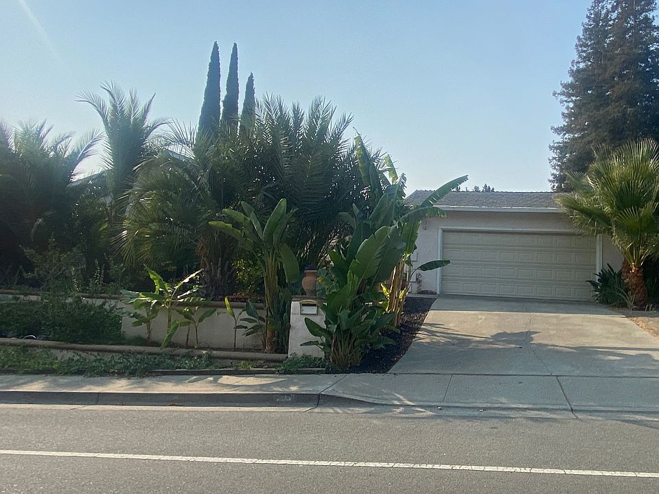 2nd image of 213 Mountaire Cir