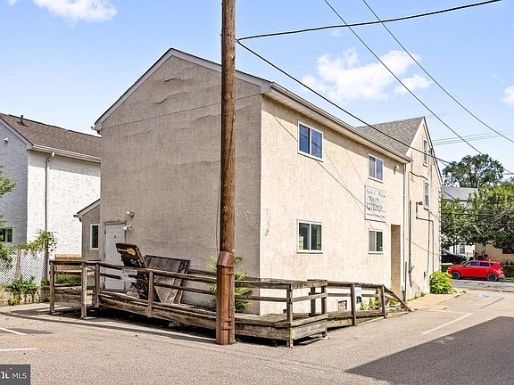 3rd image of 7026 Ridge Ave