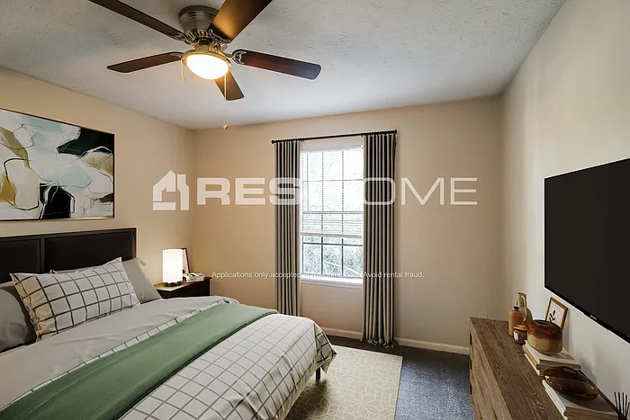 915 Mainstreet Lake Dr — Photo 8