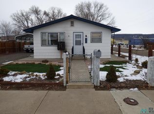 340 E 3rd St, Raton, NM 87740