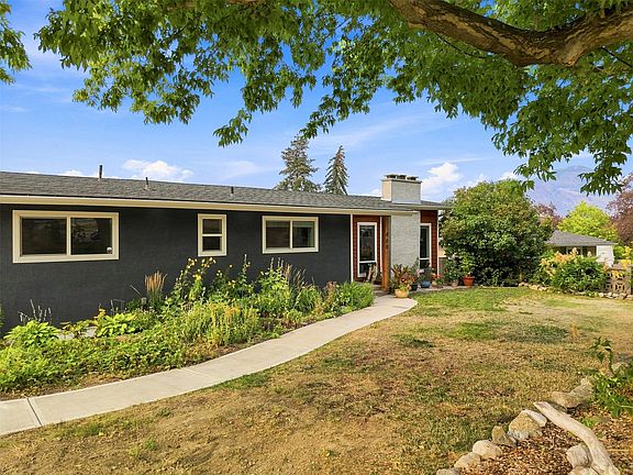 3rd image of 468 Grandview Ter