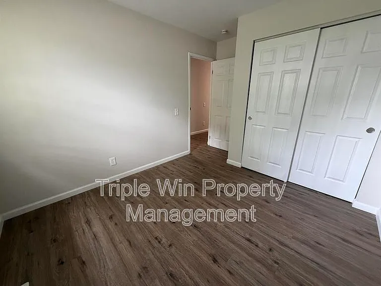 2245 Lindsay Ln — Photo 21