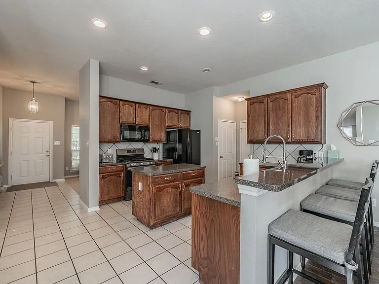 5112 Keating St — Photo 14