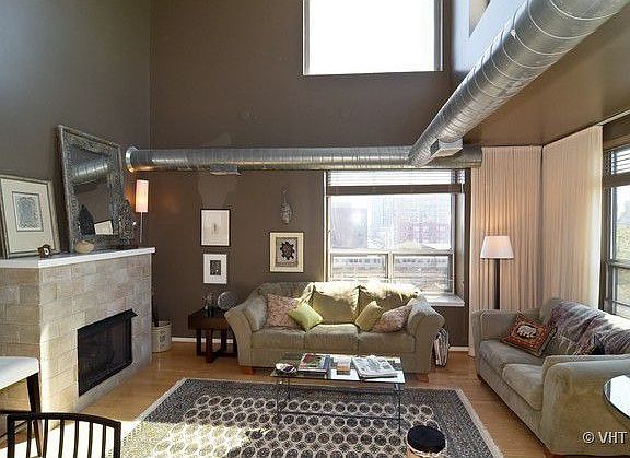 2nd image of 1100 W Montrose Ave #G23