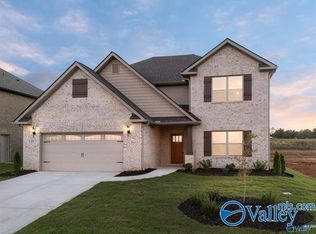 126 Ranna Dr, Huntsville, AL 35811