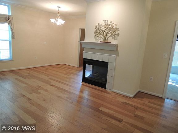 Gorgeous New Wood Floors-Open Floor Plan