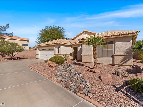 2nd image of 1748 Evening Bluff Pl