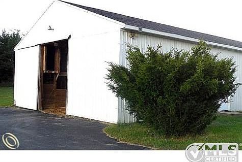 barn1.JPG
