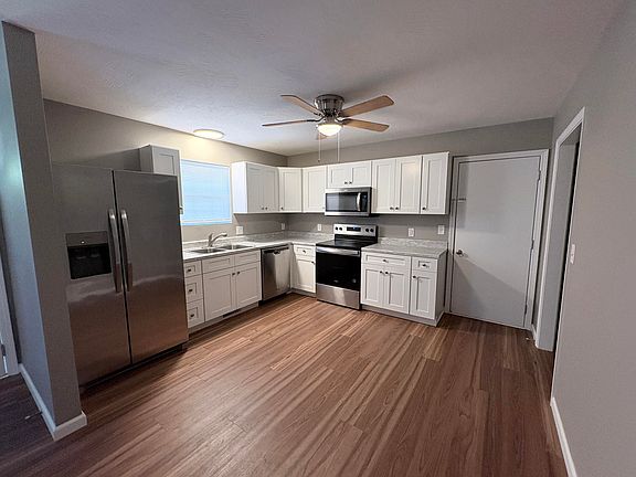 5th image of 3006 W Hovey Street
